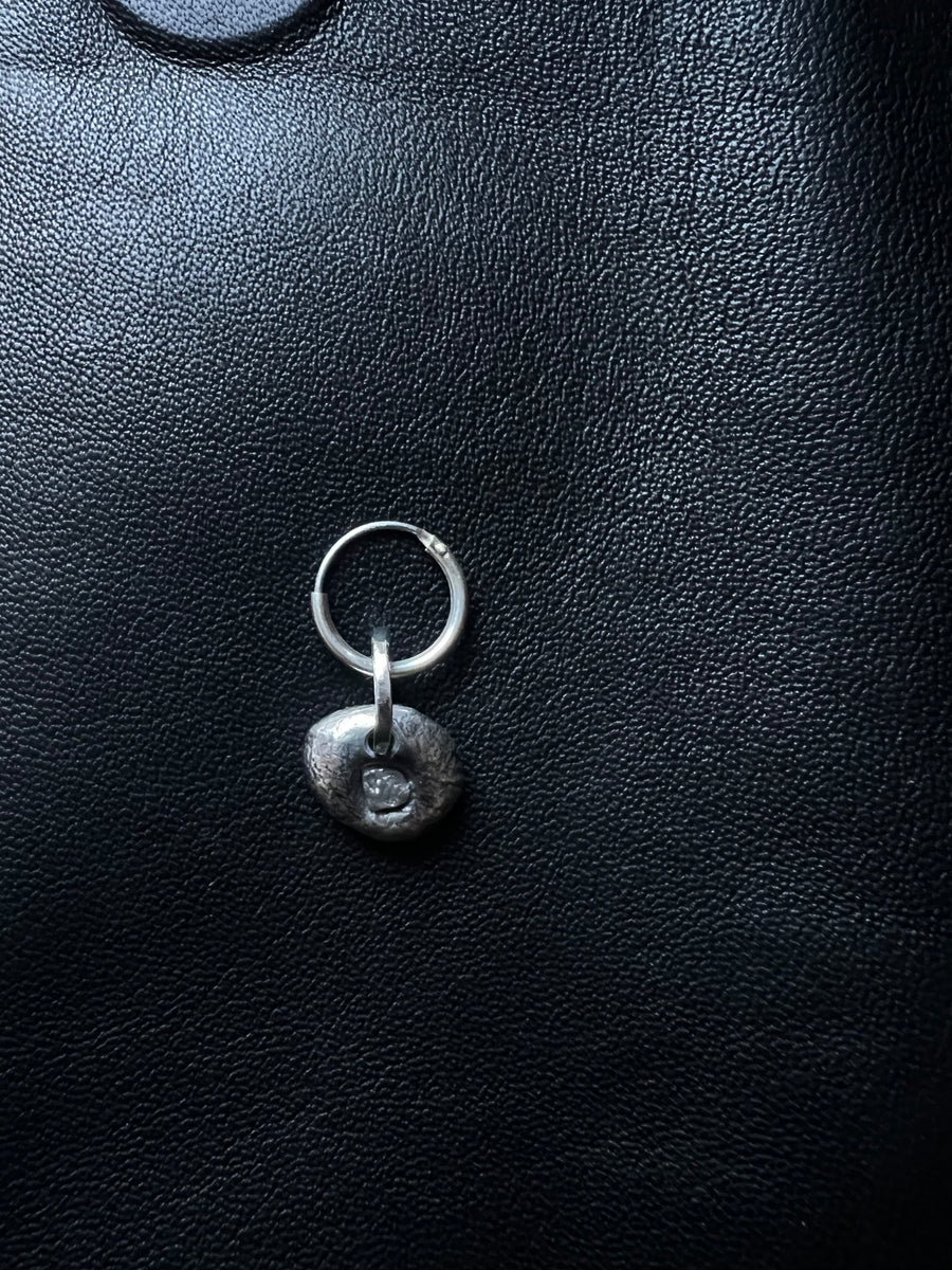 Diamond crush pendant on ear hoop single