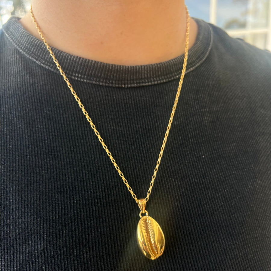 Cowrie divine pendant gold plated