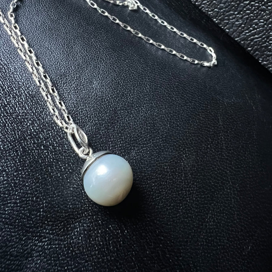 Sister Pearl  - Pendant