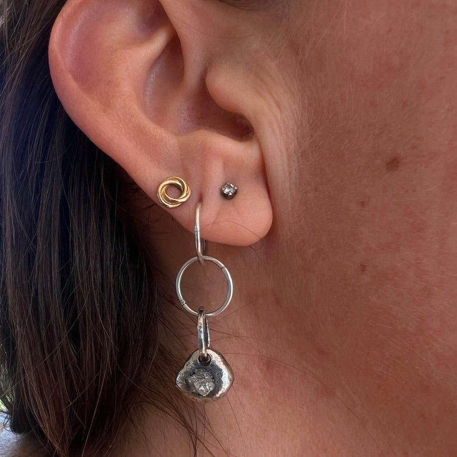 Diamond crush pendant on ear hoop single