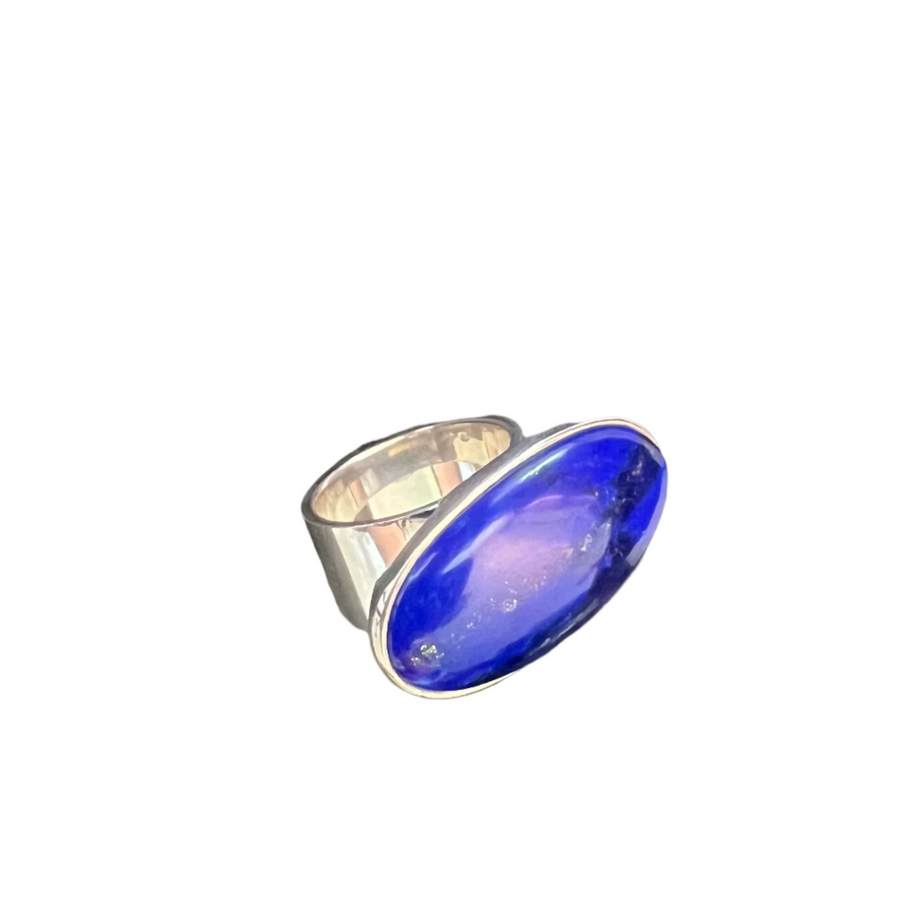 Chalice ring   (medium stone)