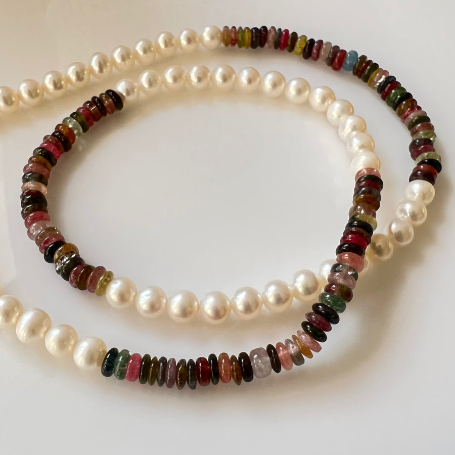 Time traveller Pearl necklace