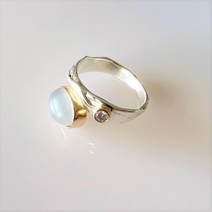 Wata water ring diamond moonstone